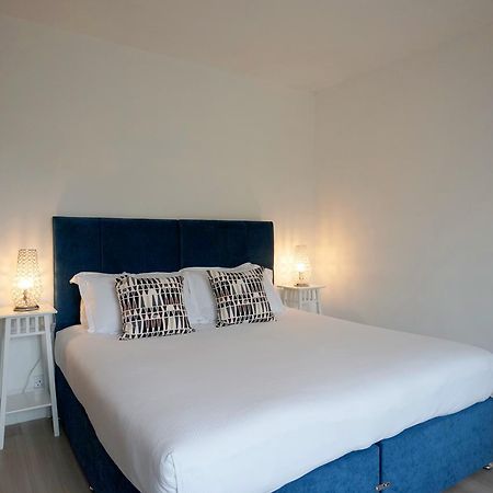 One Helena Road Serviced Apartments Саутси Экстерьер фото