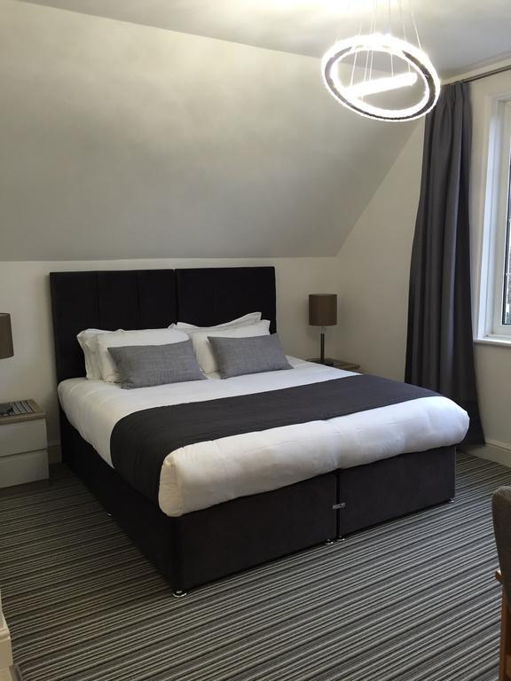 One Helena Road Serviced Apartments Саутси Экстерьер фото