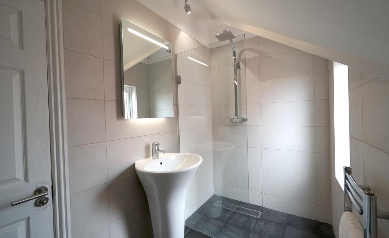 One Helena Road Serviced Apartments Саутси Экстерьер фото